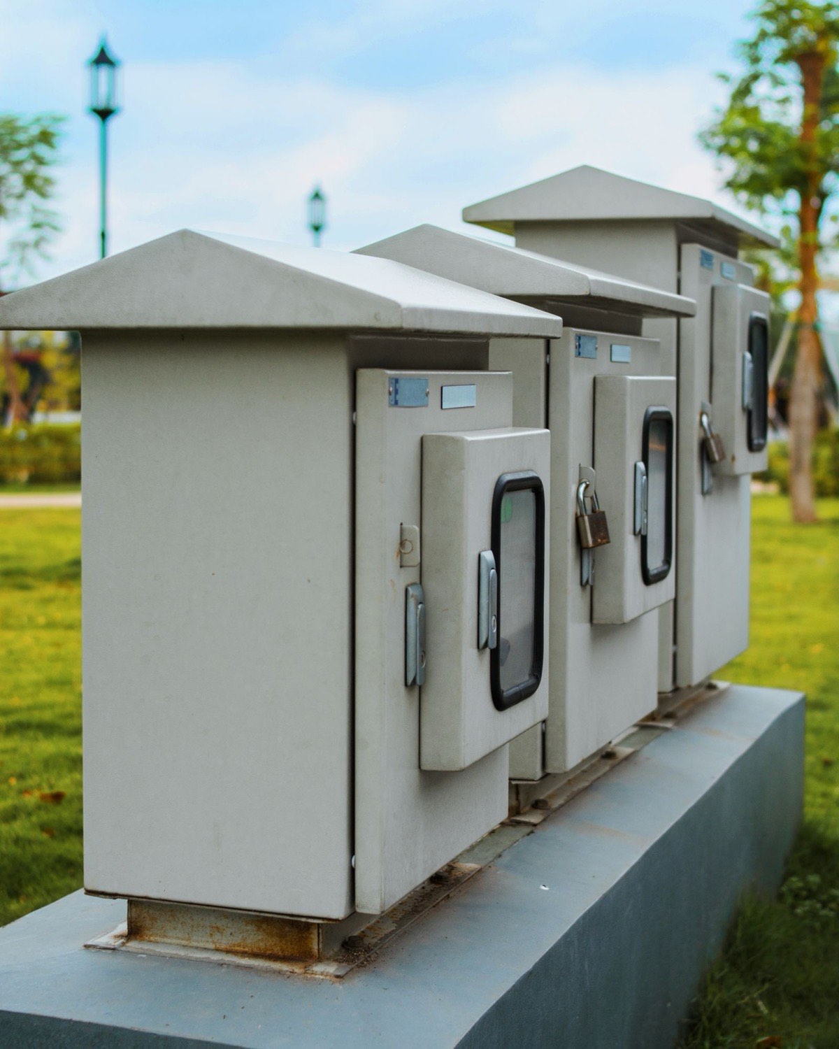 Cajas y gabinetes para industria eléctrica
