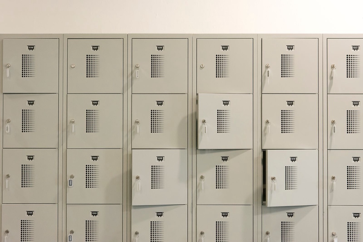 Gabinetes y lockers metálicos